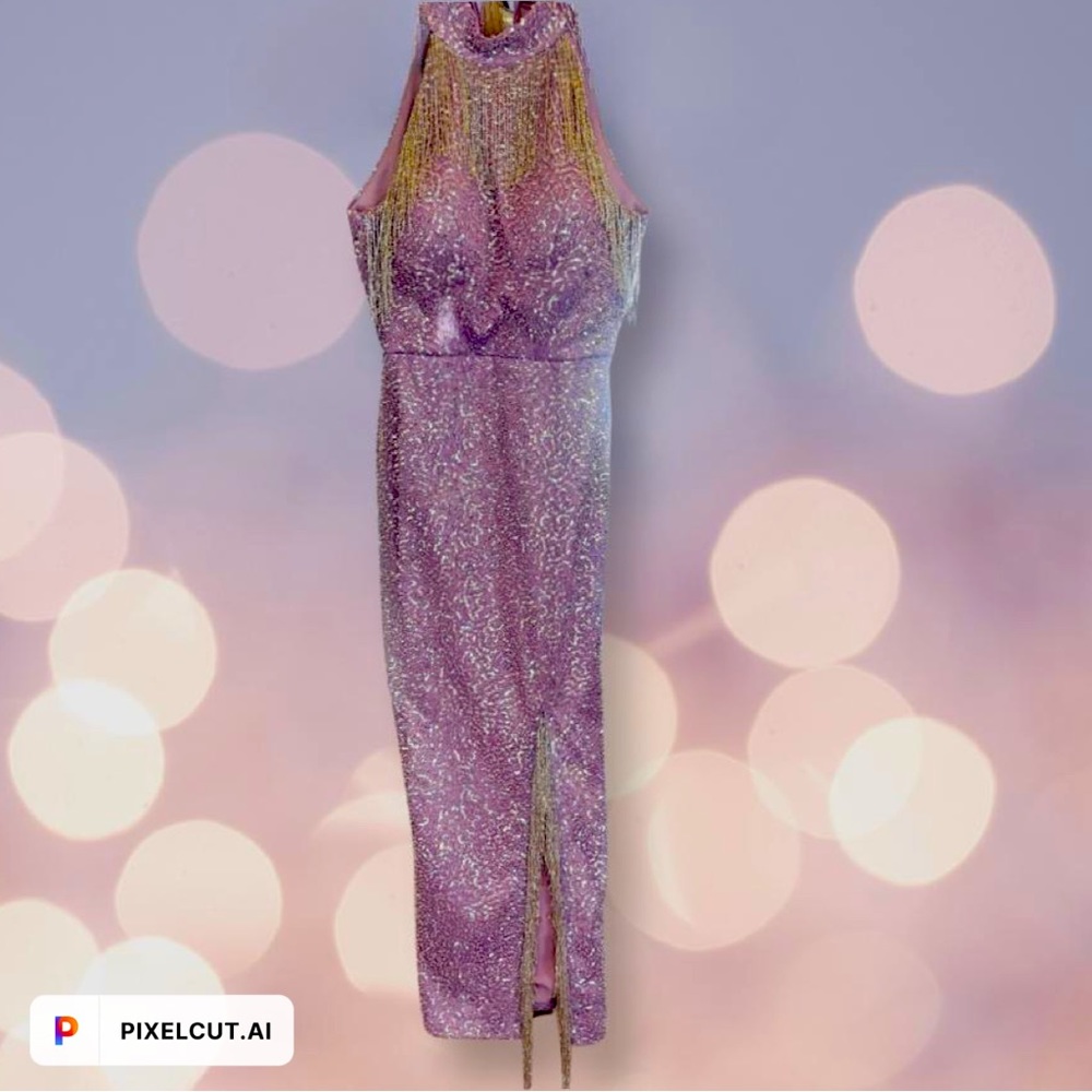 Made with the best quality of Egyptian Fabric and full with sequins a beads.